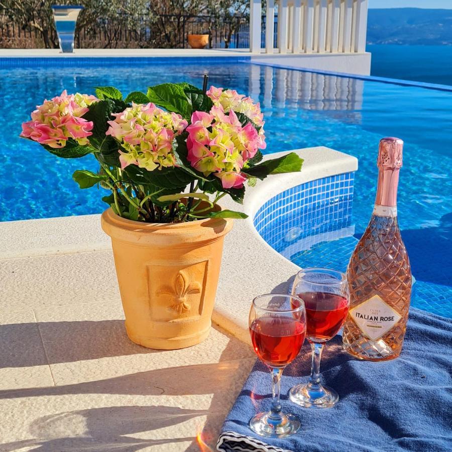 Sea View Luxury Apart Hotel Villa Conte With Swiming Pool And Romantic Spa Podstrana Bagian luar foto