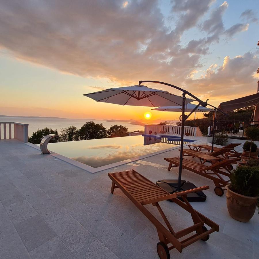 Sea View Luxury Apart Hotel Villa Conte With Swiming Pool And Romantic Spa Podstrana Bagian luar foto