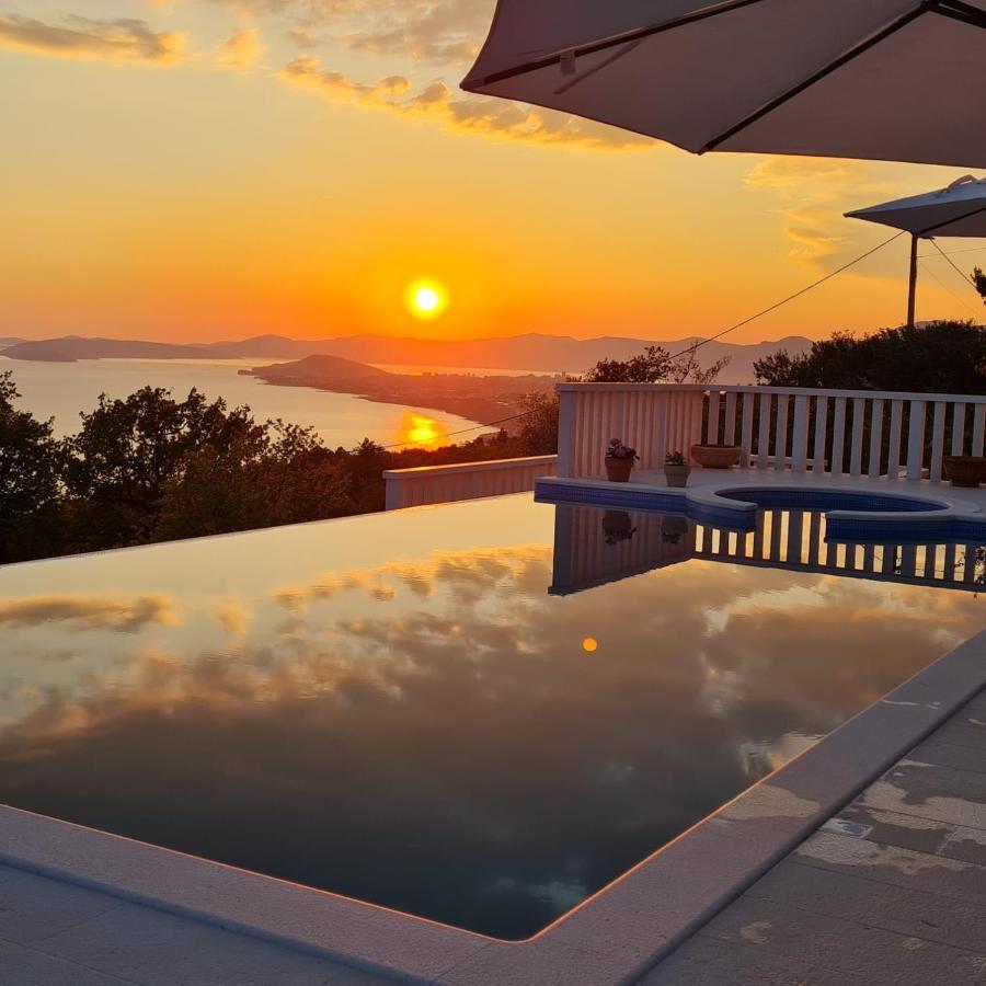 Sea View Luxury Apart Hotel Villa Conte With Swiming Pool And Romantic Spa Podstrana Bagian luar foto