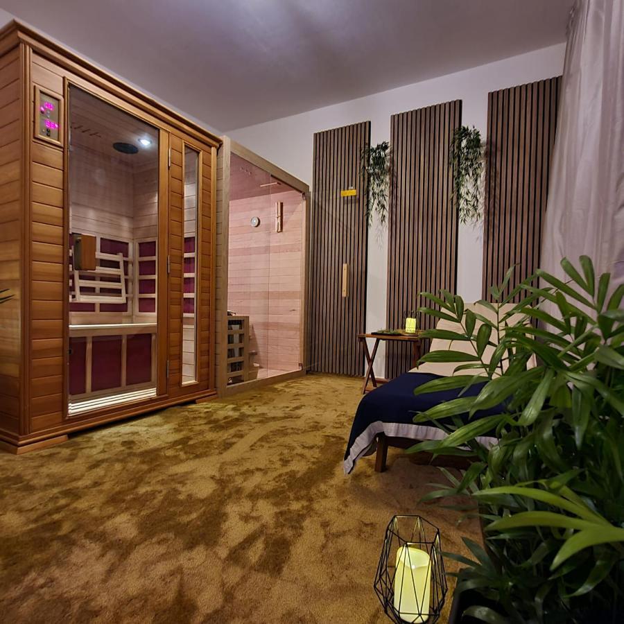 Sea View Luxury Apart Hotel Villa Conte With Swiming Pool And Romantic Spa Podstrana Bagian luar foto