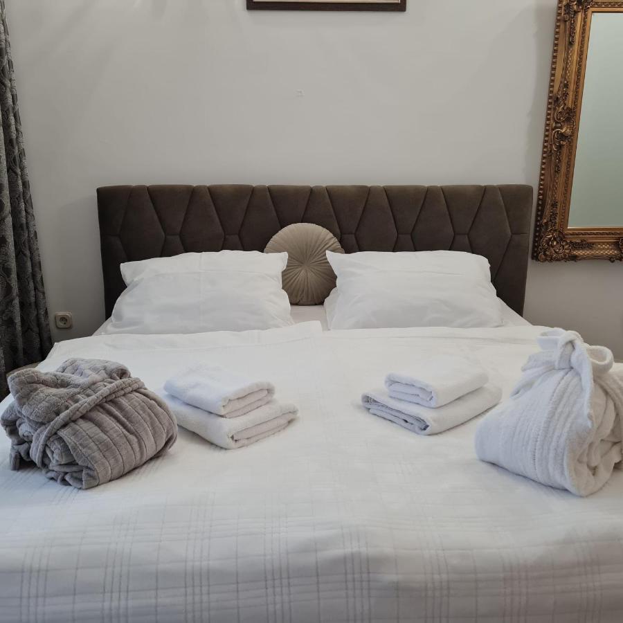 Sea View Luxury Apart Hotel Villa Conte With Swiming Pool And Romantic Spa Podstrana Bagian luar foto