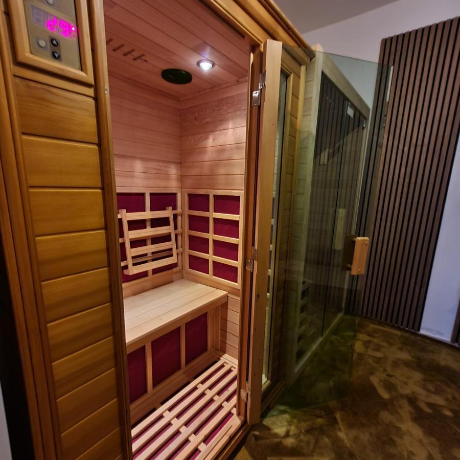Sea View Luxury Apart Hotel Villa Conte With Swiming Pool And Romantic Spa Podstrana Bagian luar foto