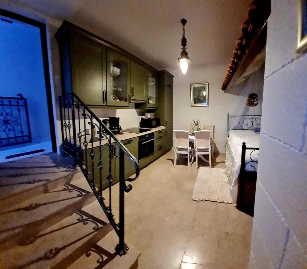 Sea View Luxury Apart Hotel Villa Conte With Swiming Pool And Romantic Spa Podstrana Bagian luar foto