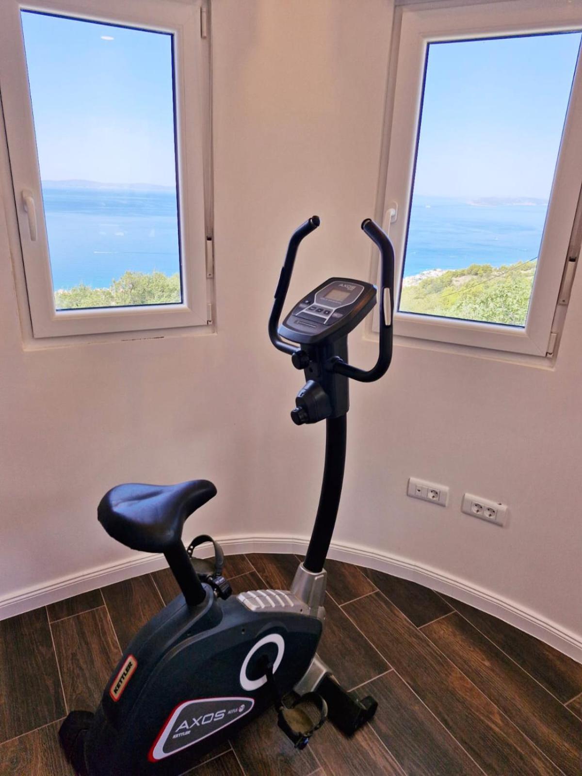 Sea View Luxury Apart Hotel Villa Conte With Swiming Pool And Romantic Spa Podstrana Bagian luar foto